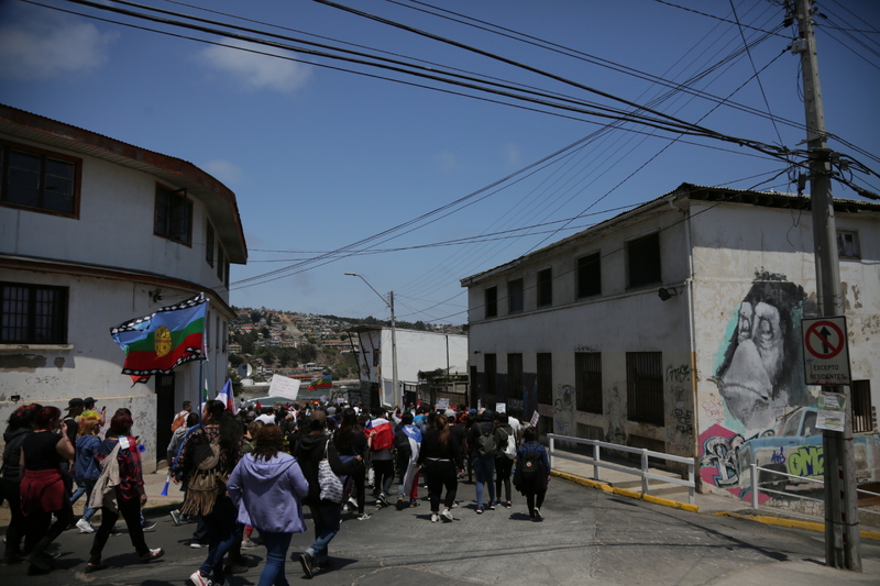 Marcha en Cartagena, vista de asistentes desde atrás