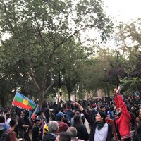 https://archivo-arde.s3-sa-east-1.amazonaws.com/Cuerpo y protesta 2019/E97B3002-D8DA-4C44-B9A9-093B3C7A1F8D.jpg