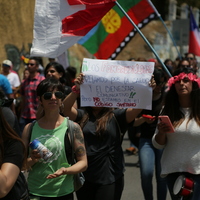 https://archivo-arde.s3-sa-east-1.amazonaws.com/Cuerpo y protesta 2019/8V7A0336.jpg