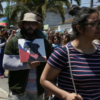 https://archivo-arde.s3-sa-east-1.amazonaws.com/Cuerpo y protesta 2019/8V7A0169.jpg