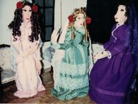 Fotografías de confección de muñecos y montaje de Mariana Pineda